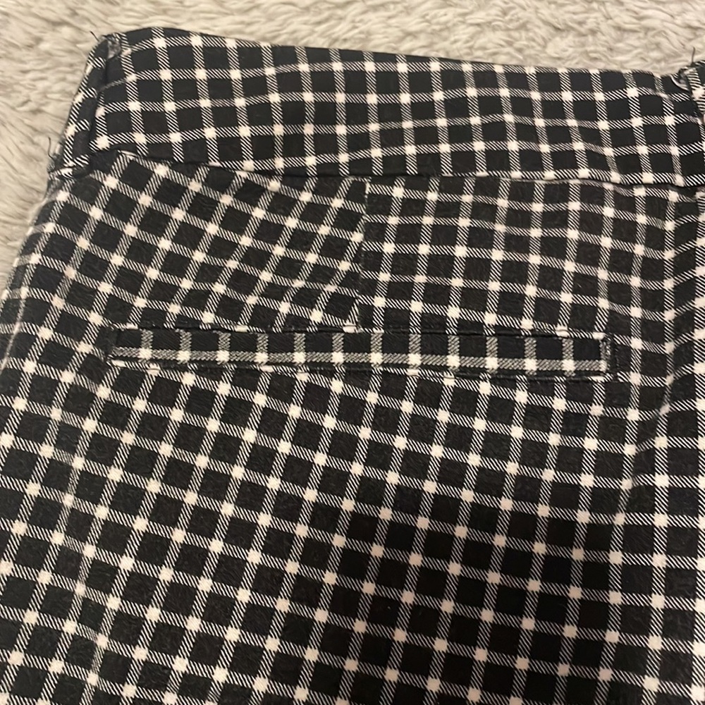 Old Navy Black And White Checked Pixie Ankle Pant… - image 2